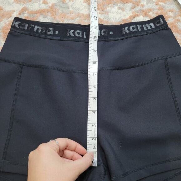 Karma Ali Short in Black - Size Large - Picture 8 of 9
